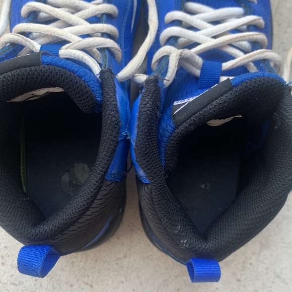 Nike Basketball Shoes Team Hustle D7, Boys size 2Y - Picture 12 of 12